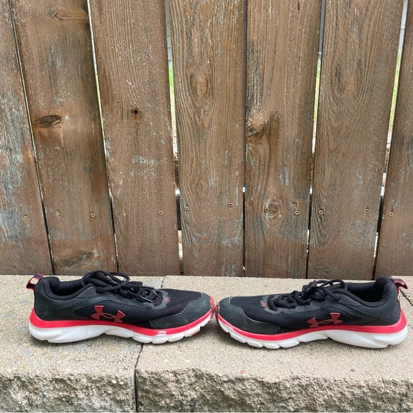 UNDER ARMOUR Men’s Black Red Charged Assert Sneakers Size 8.5 - Picture 6 of 10